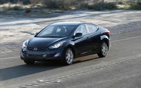 现代伊兰特 Hyundai Elantra 2012汽车桌面壁纸