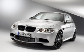 2012款宝马BMW M3 CRT特别版跑车桌面壁纸