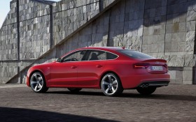2012款奥迪 S5 Sportback轿车桌面壁纸
