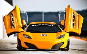 2011款McLaren MP4-12C GT3跑车桌面壁纸