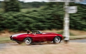 2011款捷豹E-Type Speedster跑车桌面壁纸