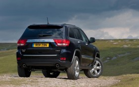 2011款Jeep Grand Cherokee UK Version桌面壁纸