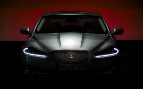 2012款捷豹 XF 2 2 Diesel轿车桌面壁纸