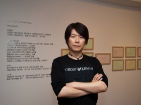 青山刚昌《沉默的15分钟》签名会桌面壁纸