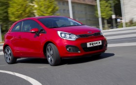 起亚 Kia Rio 3 Door 汽车桌面壁纸