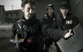《突击风暴》静态电影病毒危机桌面壁纸