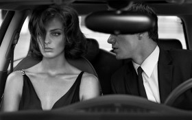 加拿大超模Daria Werbowy 达莉亚·沃波依演绎黑白复古意大利风桌面壁纸