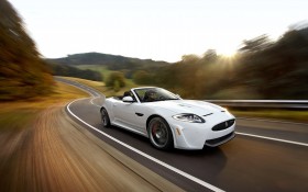 2013款捷豹XK XKR-S Convertible跑车桌面壁纸