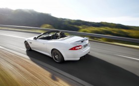 2012款捷豹XKR-S Convertible跑车桌面壁纸