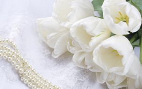 婚礼鲜花饰品桌面壁纸