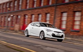 2012款现代Veloster轿车桌面壁纸