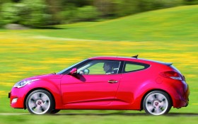 2012款现代Veloster轿车桌面壁纸