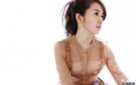 美女明星林依晨桌面壁纸