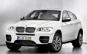 2013款宝马M系 X6 M50d轿车桌面壁纸