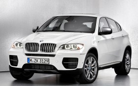 2013款宝马M系 X6 M50d轿车桌面壁纸
