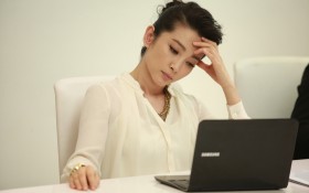 《我愿意》桌面壁纸[1280x800]