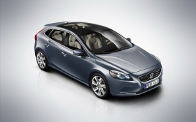 2013VOLVO 沃尔沃 V40汽车桌面壁纸