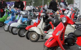 Vespa World Days摩托桌面壁纸