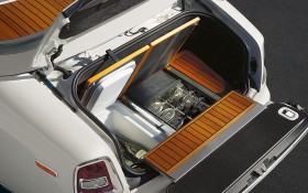劳斯莱斯Phantom Drophead Coupe轿车桌面壁纸