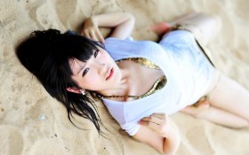 青春美女桌面壁纸