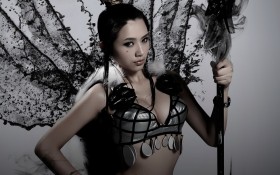 网游御龙在天美女cos桌面壁纸