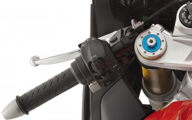 Aprilia RSV4 Factory APRC桌面壁纸