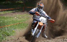 KTM 250 EXC越野摩托桌面壁纸