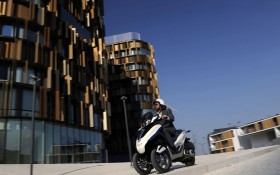 Piaggio Mp3 Yourban LT摩托桌面壁纸