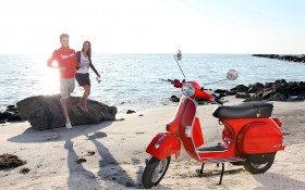 Vespa PX 125摩托桌面壁纸