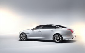 2013Jaguar 捷豹 XJ Ultimate汽车桌面壁纸