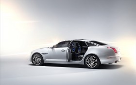 2013Jaguar 捷豹 XJ Ultimate汽车桌面壁纸