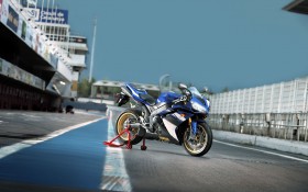 雅马哈 YZF-R1摩托桌面壁纸