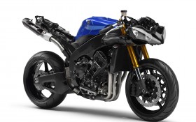 雅马哈 YZF-R1摩托桌面壁纸