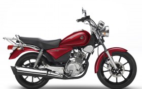 雅马哈 YBR125 Custom摩托桌面壁纸