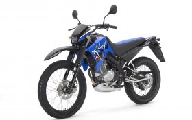 雅马哈 XT125R桌面壁纸
