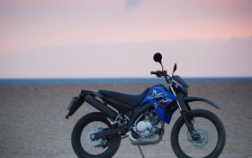 雅马哈 XT125R桌面壁纸