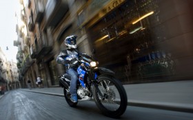 雅马哈 XT125R桌面壁纸