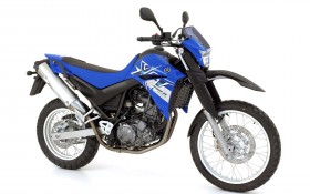 雅马哈 XT660R摩托桌面壁纸