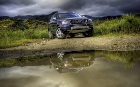 2013版Volvo 沃尔沃 XC90汽车桌面壁纸