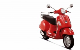 07款Vespa GTS 250摩托桌面壁纸