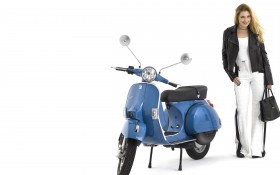 比亚乔Vespa PX 150桌面壁纸