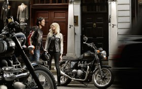Triumph Bonneville摩托桌面壁纸
