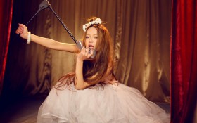美女明星裴紫绮桌面壁纸