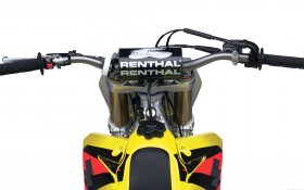 05款铃木 RM Z450桌面壁纸