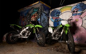 川崎 KX250F摩托桌面壁纸