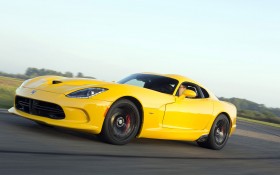 2013款道奇 SRT Viper GTS跑车桌面壁纸