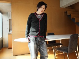 日本帅哥矢吹卓也桌面壁纸