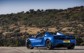 迈凯轮McLaren MP4-12C Spider跑车桌面壁纸