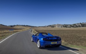 迈凯轮McLaren MP4-12C Spider跑车桌面壁纸