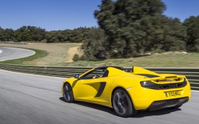 迈凯轮McLaren MP4-12C Spider跑车桌面壁纸